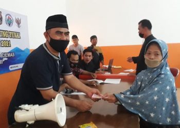 Pemdes Mekarjaya Kecamatan Ciemas, Bagikan BLT Dana Desa Tahap 1  tahun 2021