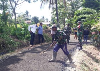 Kodim 0622 Laksanakan Karya Bhakti TNI di Kampung Ciporeang Ciemas Sukabumi