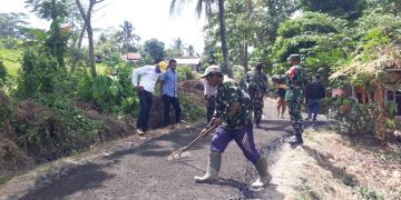 Kodim 0622 Laksanakan Karya Bhakti TNI di Kampung Ciporeang Ciemas Sukabumi