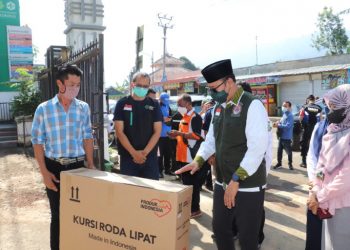 Wali Kota  Sukabumi Salurkan Bantuan  Bagi Pasien Covid dan Penyandang Disabilitas