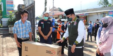 Wali Kota  Sukabumi Salurkan Bantuan  Bagi Pasien Covid dan Penyandang Disabilitas