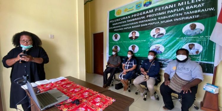 Stafsus Presiden Luncurkan Program Petani Milenial di Tambrauw