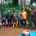 Koramil 0711/Cibadak Beserta Pemdes Seuseupan Adakan Giat Karya Bakti Pelebaran Jalan