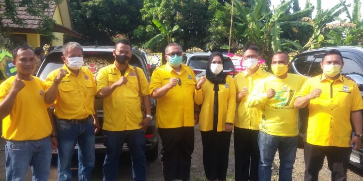 Peringati HUT ke-57 DPD Golkar Sukabumi, Gelar Sunatan Massal dan Santunan bagi Kaum Jompo
