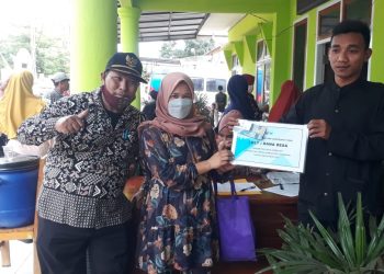 Pemdes Girimukti Salurkan BLT DD kepada 123 KPM