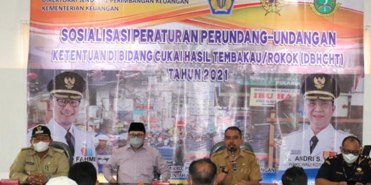 Wali Kota Sukabumi Ajak Masyarakat Perangi Rokok Tanpa Cukai
