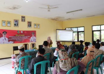 Ketua RT dan RW Kelurahan Jaya Mekar Kota Sukabumi Dilatih Administrasi Untuk Lebih Tertibkan Data Kependudukan