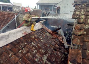 Akibat Korsleting Rumah Warga di Sukabumi Hangus Dilalap Api