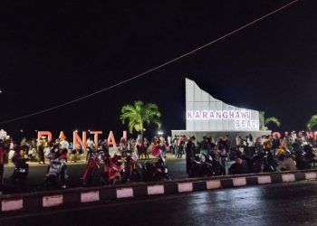 Pantai Karang Hawu Jelang Pergantian Tahun Ramai Wisatawan, Camat Berharap Hujan