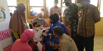 Begini Cara Kapolres Sukabumi Agar Anak Mau di Vaksin Covid-19