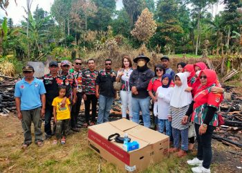 Tak Pernah Lelah Berbuat Kebaikan, Srikandi LMPI Bersama Peace Love Indonesia Kab. Sukabumi Terus Salurkan Bantuan