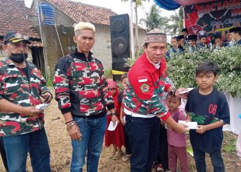Peringati Isra Mi’raj, MAC LMPI Kecamatan Cicantayan Santuni Anak Yatim Piatu dan Jompo