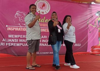 Ketum Mata Sosial Hadiri HUT AWI di Malang dengan Gaya Nyentrik