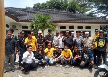 Peringati Isra’ Mi’raj, Keluarga Besar Golkar Sukabumi Santuni Anak Yatim