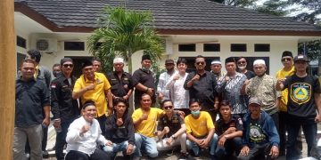 Peringati Isra’ Mi’raj, Keluarga Besar Golkar Sukabumi Santuni Anak Yatim