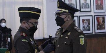 Kajati Banten,  Leonard Eben Ezer Simanjuntak Lantik 5  Pejabat Eselon 3 di Lingkungan Kejaksaan Tinggi Banten