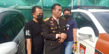 Tak Tanggung-tanggung Seorang Pria Menyamar jadi Anggota Polisi dengan Pangkat Bintang 3