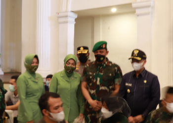 Danrem 061/Suryakancana, Brigjen TNI Rudy Saladin Tinjau Pelaksanaan Vaksinasi oleh Pemkot Sukabumi dan Kodim pada Warga
