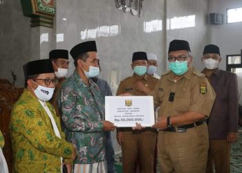 Bupati Sukabumi H. Marwan Hamami Resmikan Masjid Besar Daarul Muttaqiin Kecamatan Caringin