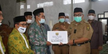 Bupati Sukabumi H. Marwan Hamami Resmikan Masjid Besar Daarul Muttaqiin Kecamatan Caringin