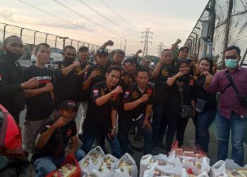 Bagikan Ratusan Takjil, Ketua DPC Laskar Banten Kota Bogor Imbau Para Anggota Agar Bisa Bermanfaat bagi Masyarakat