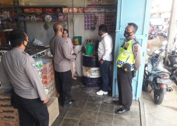 Kapolsek Cikole Pantau Harga dan Stok Migor Curah di Wilayah di Kota Sukabumi , Berikut Informasi Terbarunya
