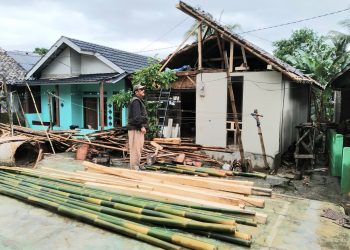 Kerap Terlihat Membantu Warga, Asjap Alias Babeh tidak Khawatir Disebut Pencitraan