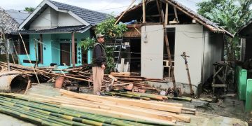 Kerap Terlihat Membantu Warga, Asjap Alias Babeh tidak Khawatir Disebut Pencitraan