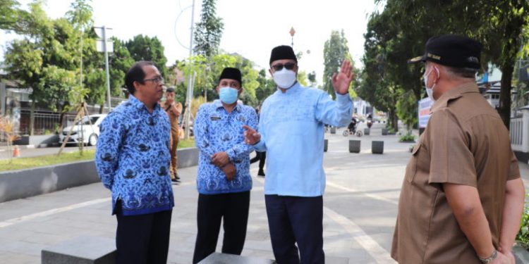Para Kepala Sekolah di Kawasan Ir. H. Djuanda Diminta Membina Warga Sekolah Agar Tertib Parkir