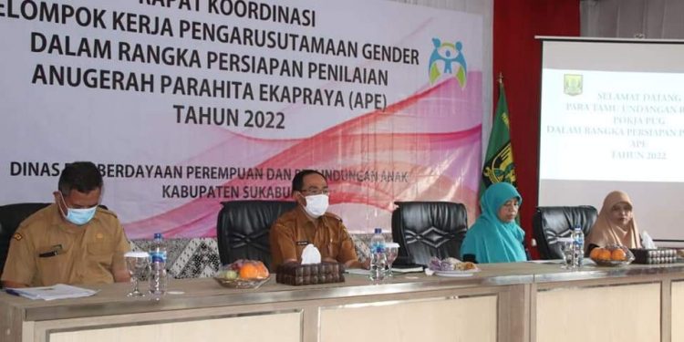 Sekda Sukabumi Ade Suryaman Hadiri Rakor Kelompok Kerja Pengarusutamaan Gender (PUG)