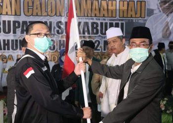 Sekda Kabupaten Sukabumi Lepas 315  Jamaah Haji , Kloter Terakhir
