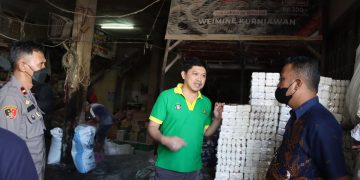 Antisipasi Lonjakan Harga Minyak Goreng Curah, Satgas Pangan Polres Sukabumi Kota Blusukan Ke Pasar