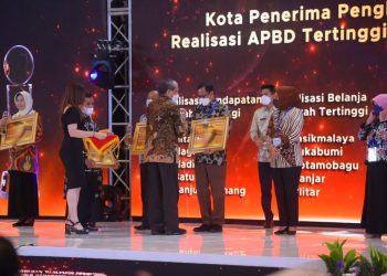 Pemkot Sukabumi Raih Penghargaan Realisasi Belanja Daerah Tertinggi dari Kemendagri