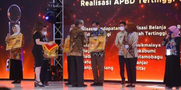 Pemkot Sukabumi Raih Penghargaan Realisasi Belanja Daerah Tertinggi dari Kemendagri