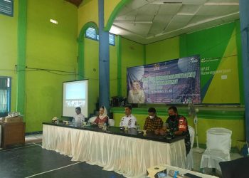 Anggota DPR RI Hj. Dewi Asmara bersama BPOM Berikan Edukasi Tentang Obat, Kosmetik dan Makanan pada Warga
