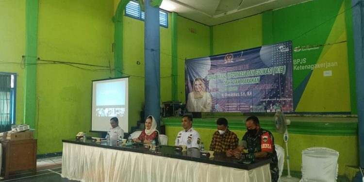 Anggota DPR RI Hj. Dewi Asmara bersama BPOM Berikan Edukasi Tentang Obat, Kosmetik dan Makanan pada Warga