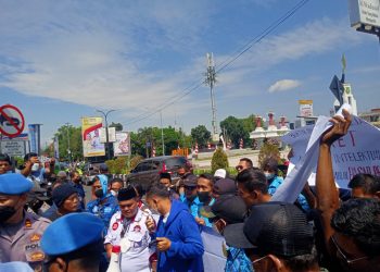 Aksi Massa Gabungan, Tuntut Kejari Kota Sukabumi Ungkap BG Bodong Pembangunan  Pasar Pelita