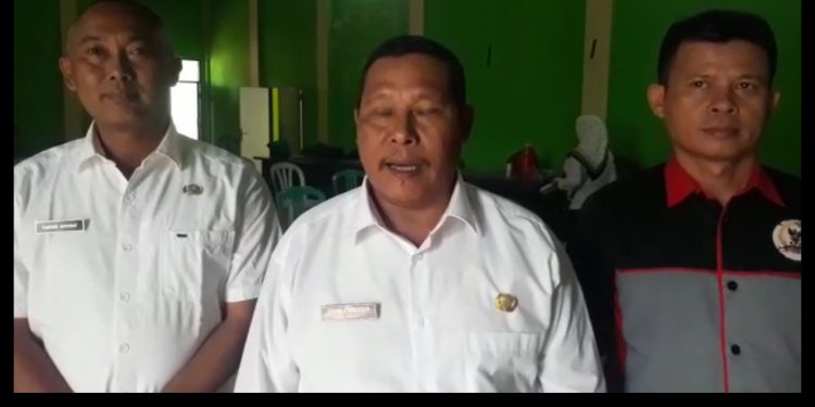 Rapat Sosialisasi Banprov, Kades Girimukti Imbau Perangkat Desa Agar Tingkatkan Kinerja