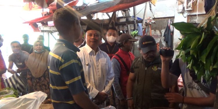 Wagub Jawa Barat Himbau Para Pedagang Segera Berjualan di Pasar Pelita