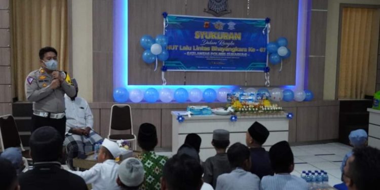 HUT KE 67 SATLANTAS, POLRES SUKABUMI GELAR BAKTI SOSIAL DAN EDUKASI LALU LINTAS