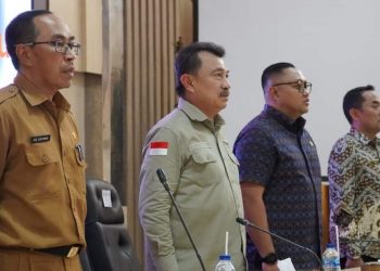 SEKDA DAN KOMISI V DPRD PROVINSI BAHAS PEMBANGUNAN UNIT SEKOLAH BARU