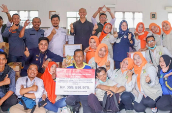 Kementerian Sosial Salurkan Bantuan Bagi Disabilitas dan Lansia di Kota Sukabumi
