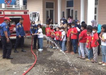 Siswa TK dan SD Golden Age Islamic School Montessori Diajari Penanggulangan Bencana