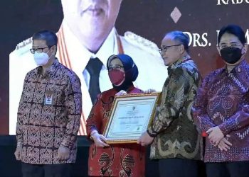 PEMKAB SUKABUMI RAIH PREDIKAT BAIK DALAM ANUGERAH KUALITAS PENGISIAN JPT TAHUN 2021