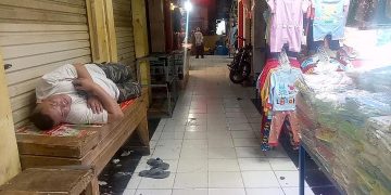 Makin Sepi Pembeli, Pedagang  Pakaian di Pasar Semi Modern Cibadak Terancam Gulung-Tikar Berjamaah