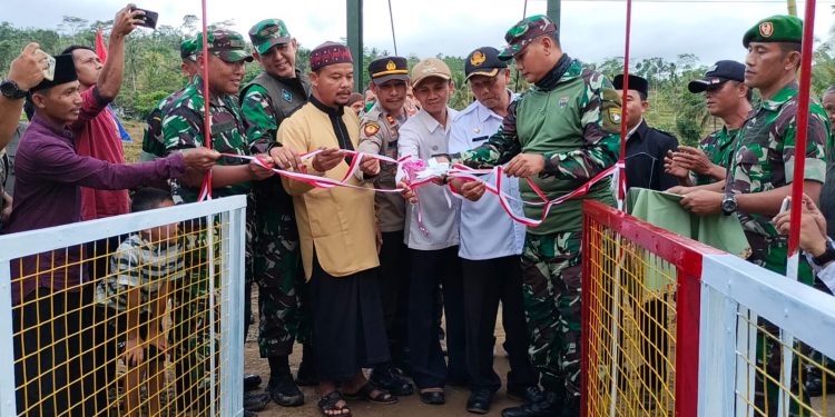 Pangdam III Siliwangi, Resmikan Jembatan Gantung Penghubung 2 Desa di Kecamatan Jampangkulon