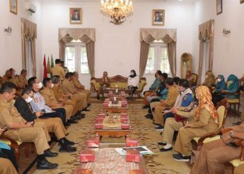 Wakil Bupati Sukabumi H. Iyos Somantri Terima Tim Klarifikasi Lapangan Lomba Posyandu Tingkat Jawa Barat