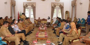 Wakil Bupati Sukabumi H. Iyos Somantri Terima Tim Klarifikasi Lapangan Lomba Posyandu Tingkat Jawa Barat