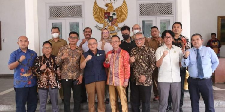 Wakil Bupati Sukabumi H. Iyos Somantri  Bahas Kondisi Usaha Pasca Covid bersama APINDO Kabupaten Sukabumi