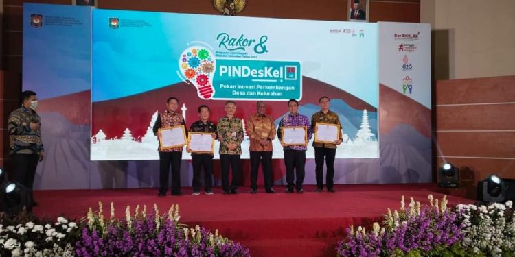 Pemkab Sukabumi Dapat Penghargaan dari Kemendagri  dalam Tatakelola Pemerintahan Desa
